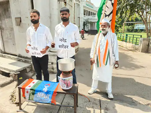 Lucknow Congress Protest